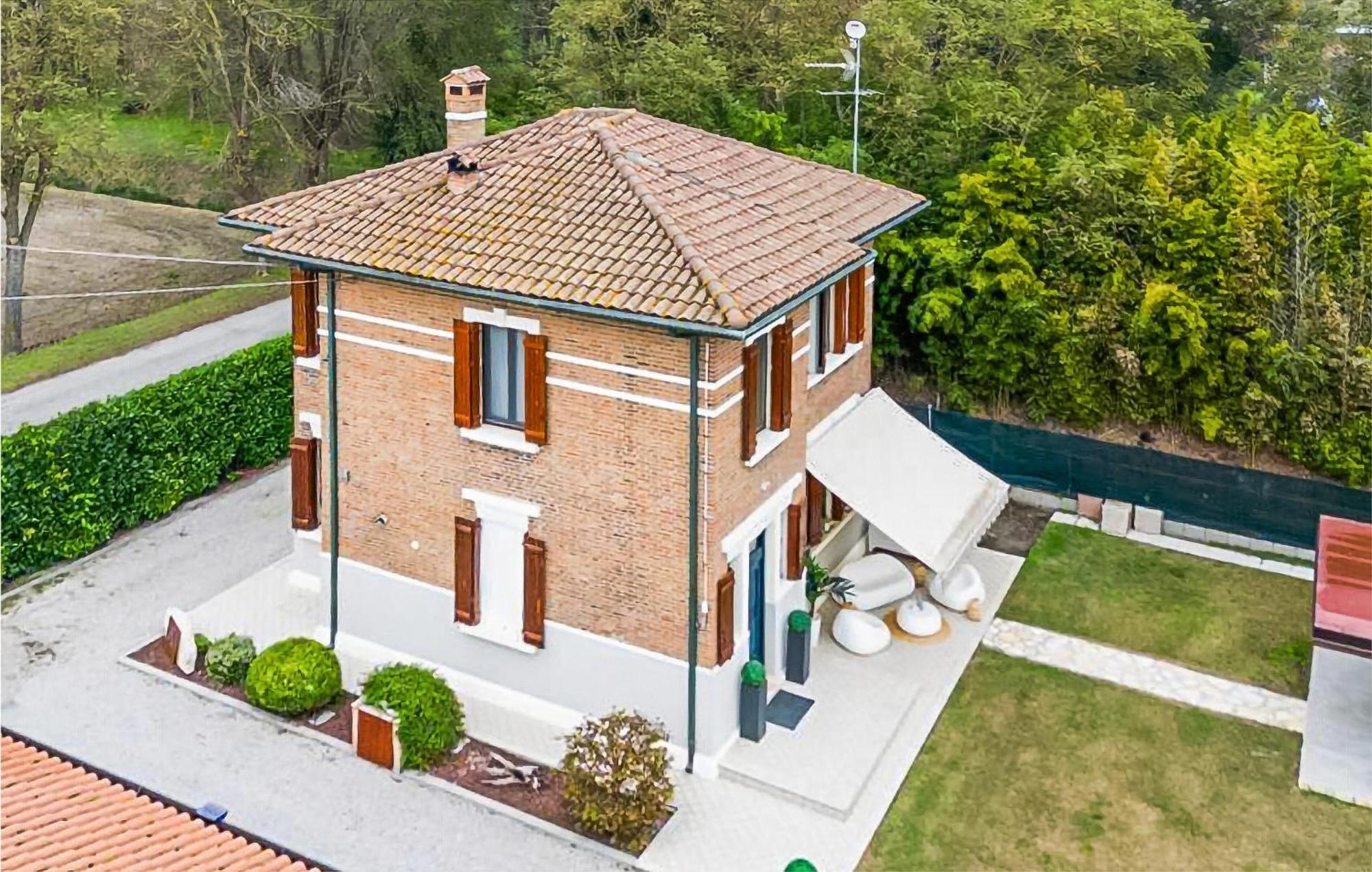 3 Bedroom Nice Home In ロゾリーナ エクステリア 写真